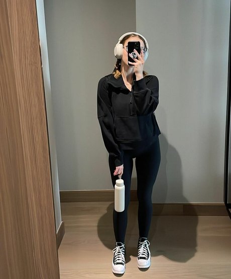 Eralia top star galleries