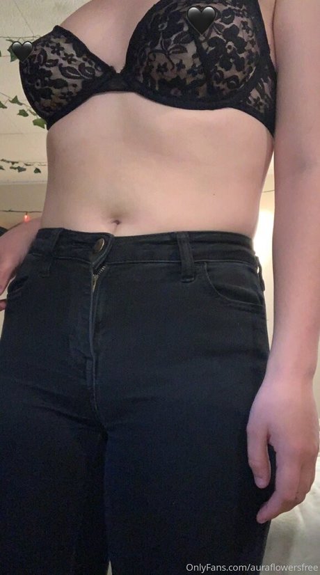 auraflowersfree hot star photo