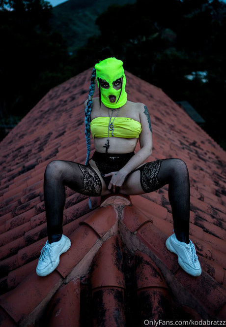 kodabratzz sex model img