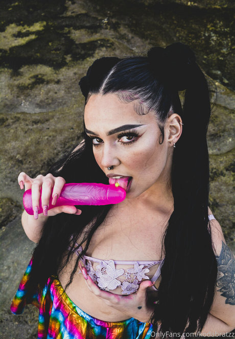 kodabratzz nudes model img