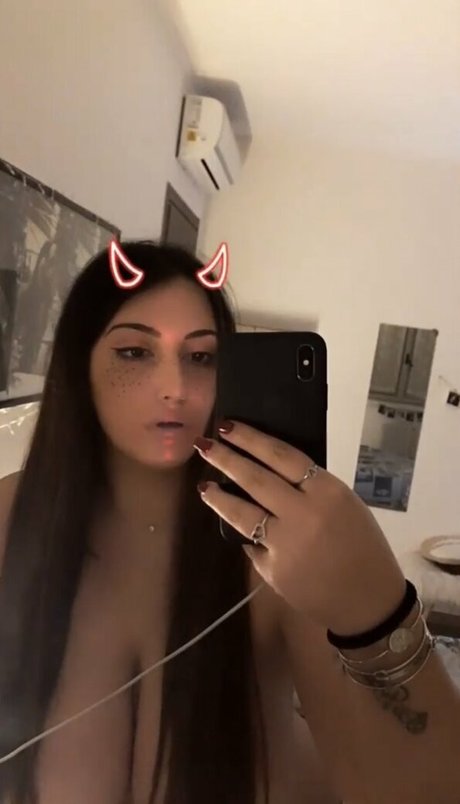 Alessia Barbarossa naked model pic