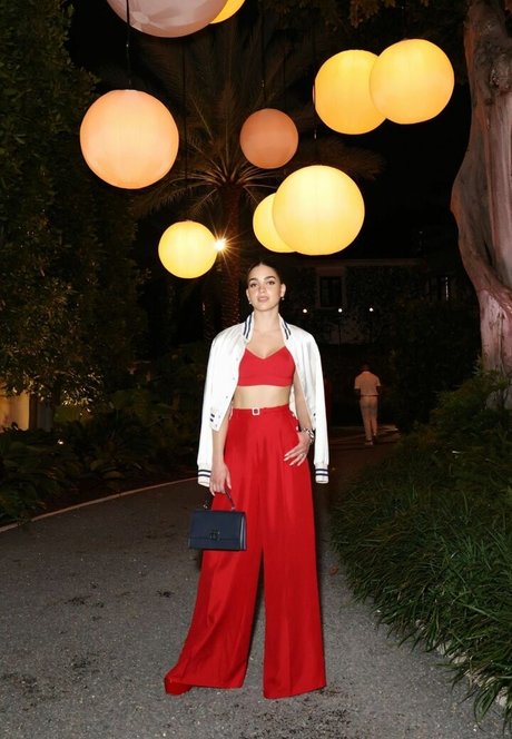 Melissa Barrera erotic star images