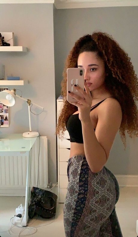 Rubyellaaa0 pornographic star pictures