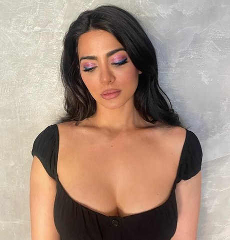 Emeraude Toubia pornstar nice photo