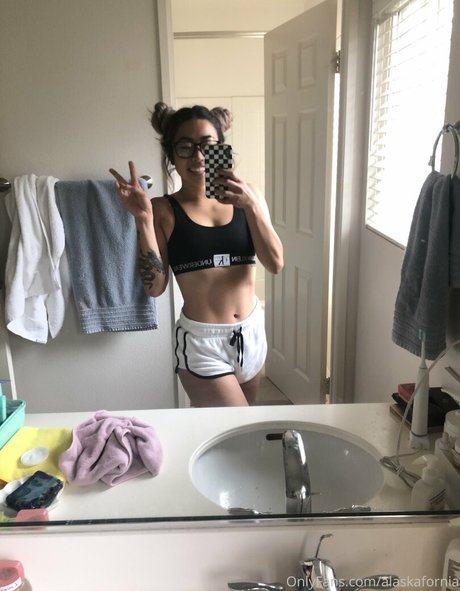 shesthe49thstate hd star archive