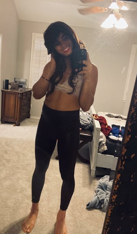 noellenights model nude pictures