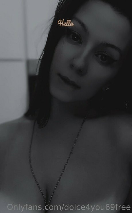 dolce4you69free model nude pic