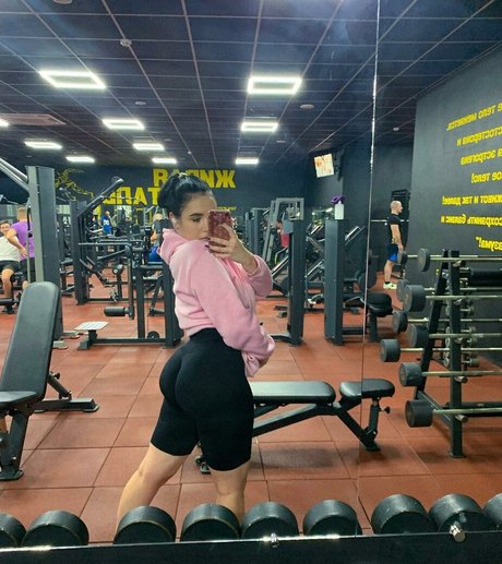 anattienn porn star pic