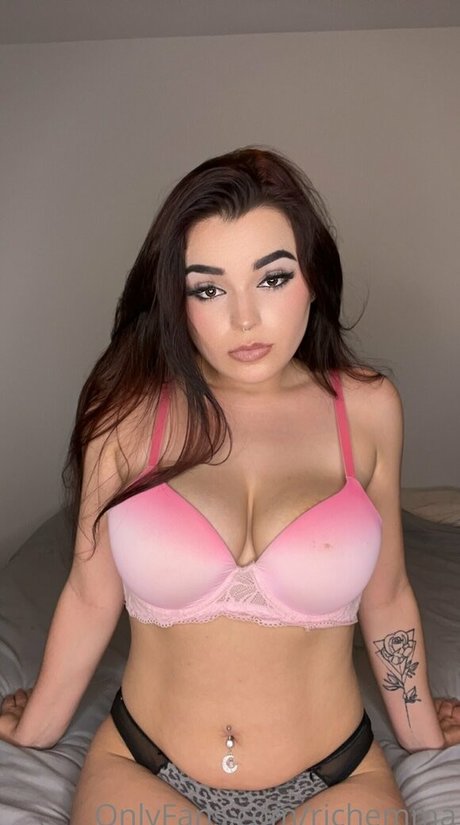 richemma top star photos