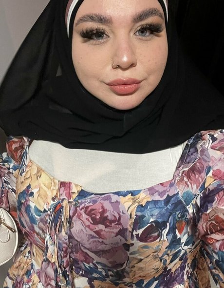 Frogan adult actress image