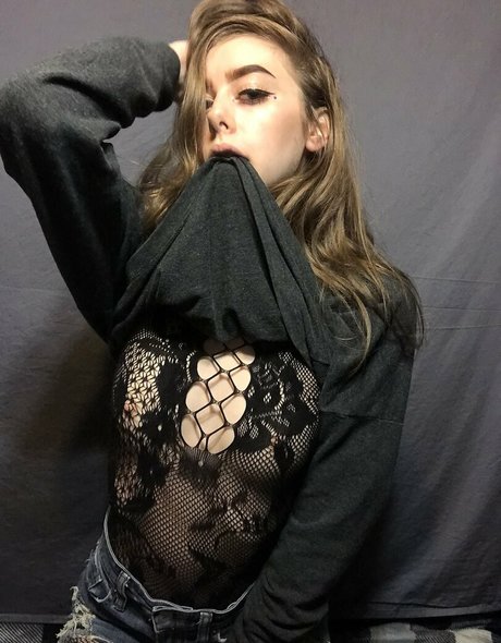 luxxlovex exclusive actress pic