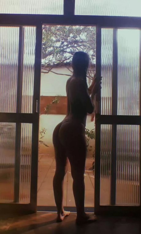 Bahsweet model art image