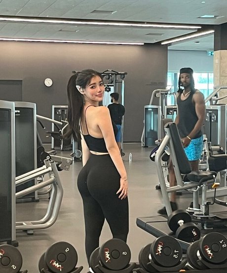 Hannah Kae star art photo