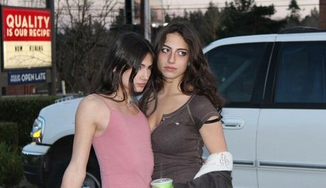 Bella Ossi nude pornstar archive