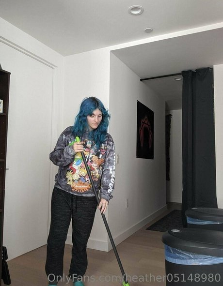 heather05148980 pornographic model picture