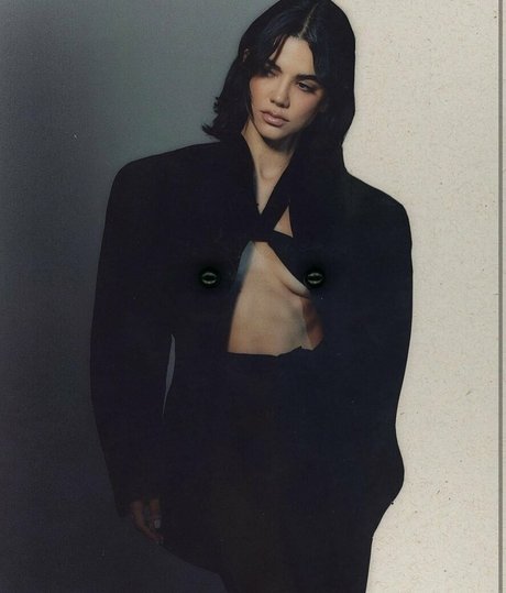 Manu Gavassi perfect actress images