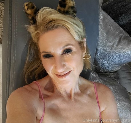 shy kitty pretty pornstar photo