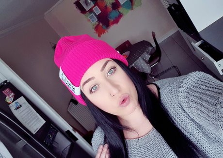 cream my holes nude model photos