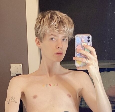 Mark Blossom model adult pictures