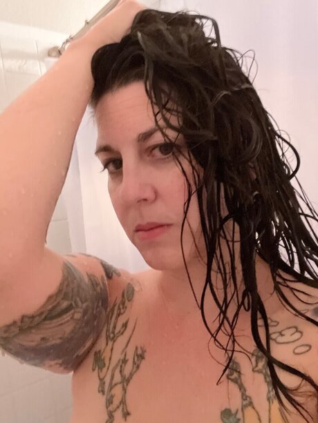 DarkHairedTemptress perfect star gallery