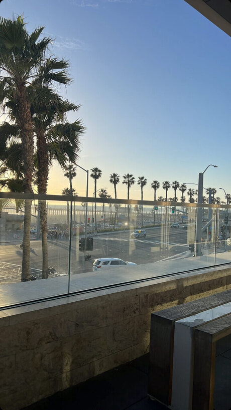 RHBY model nude picture