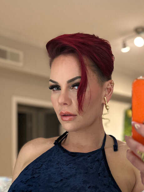 Scarlet Fox model top photos