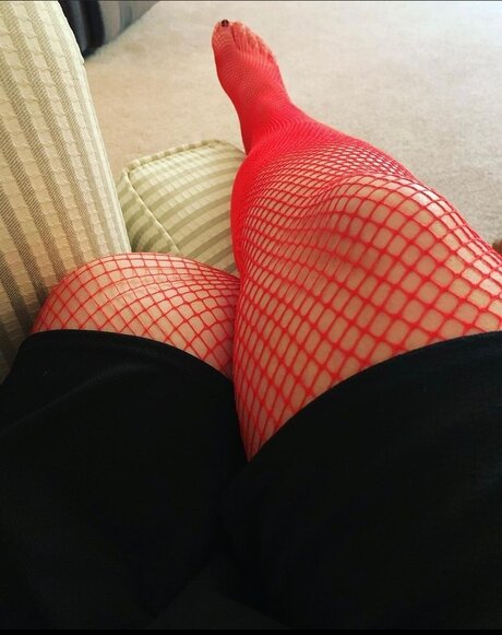 Empress Darling model exclusive images