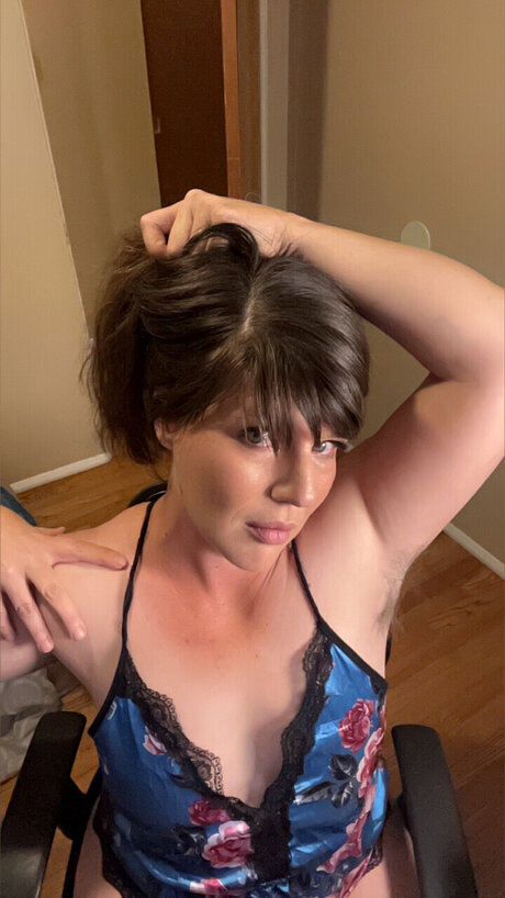 AppleAssAbby sexy actress images