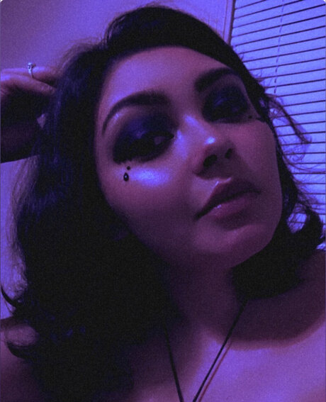 Vanessa H_ exclusive model gallery