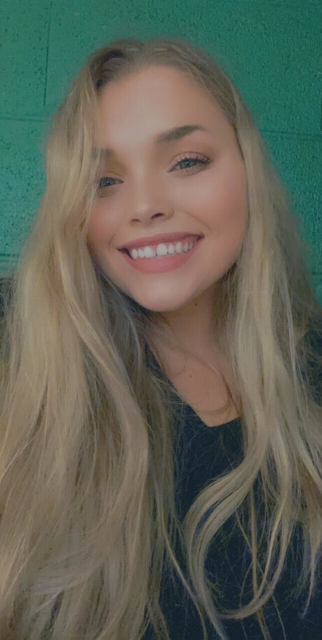 Veronica Daniels porn model img