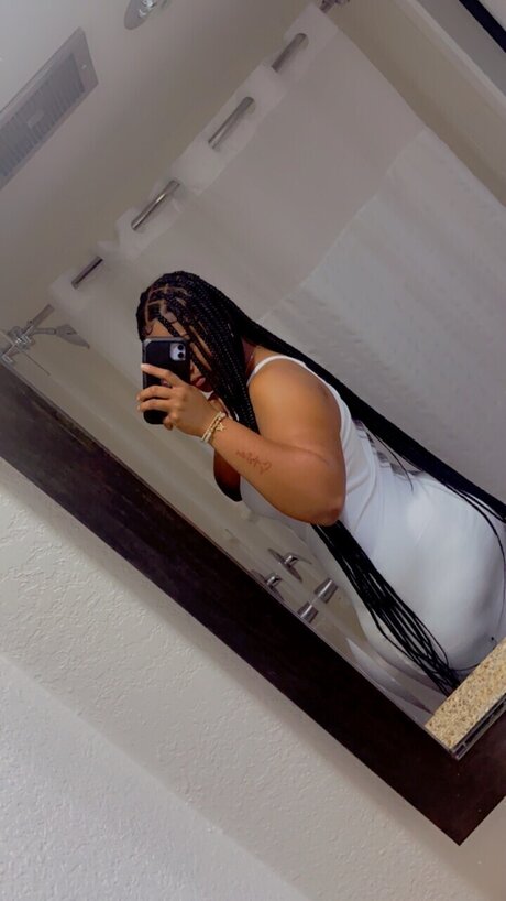 UNIQUE_ star erotic picture