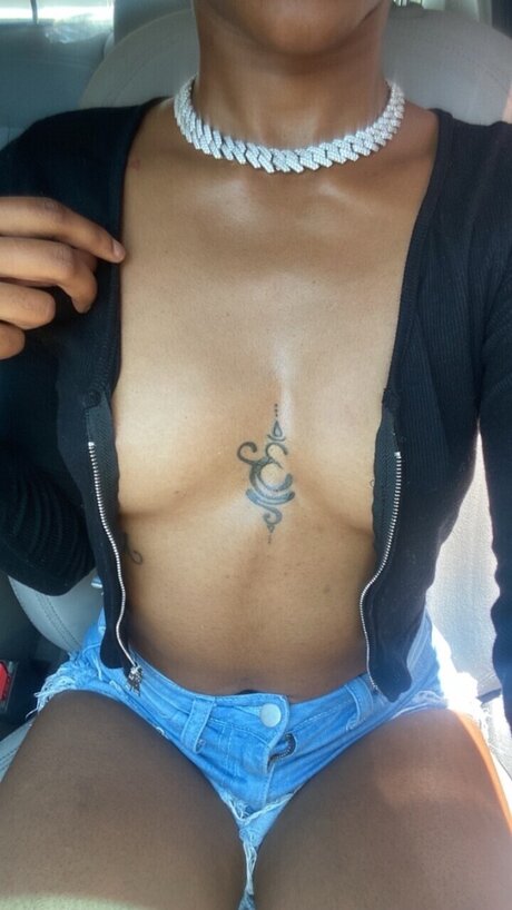 Miss Gripppy star exclusive gallery