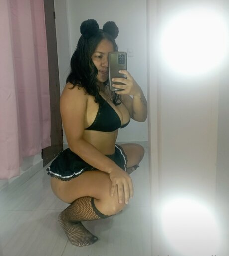 Dulceangelhot model nude photo