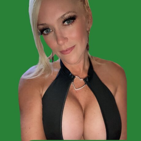 Happy Endings Playbook naked pornstar photos