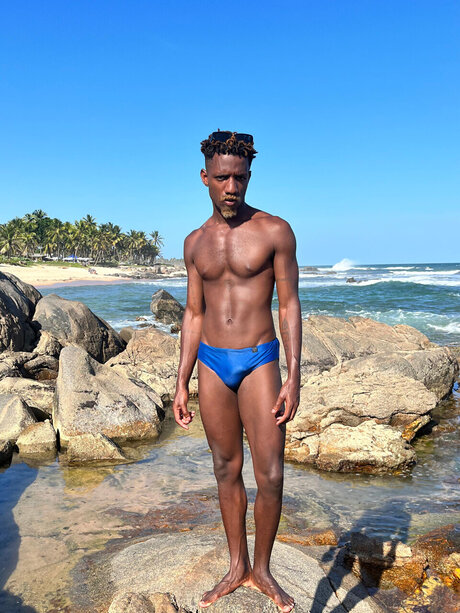 S A M_ exclusive model image