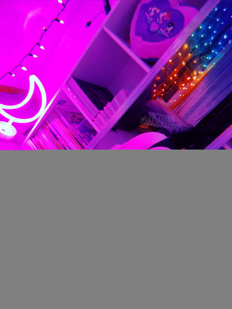 Vicki Vallencourt pornstar sex photo