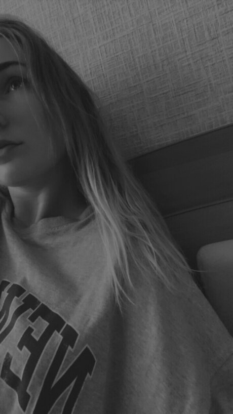 SweetMaka exclusive pornstar pic