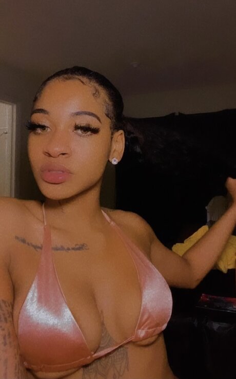 Illy exclusive pornstar gallery