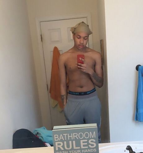 Shaun_ model naked photo