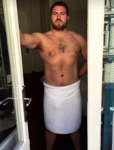 Yannimal naked actress images