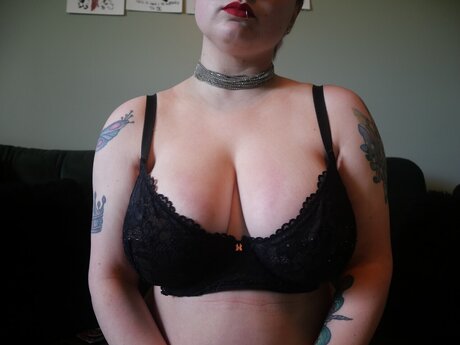 Juliet Rose top model pictures