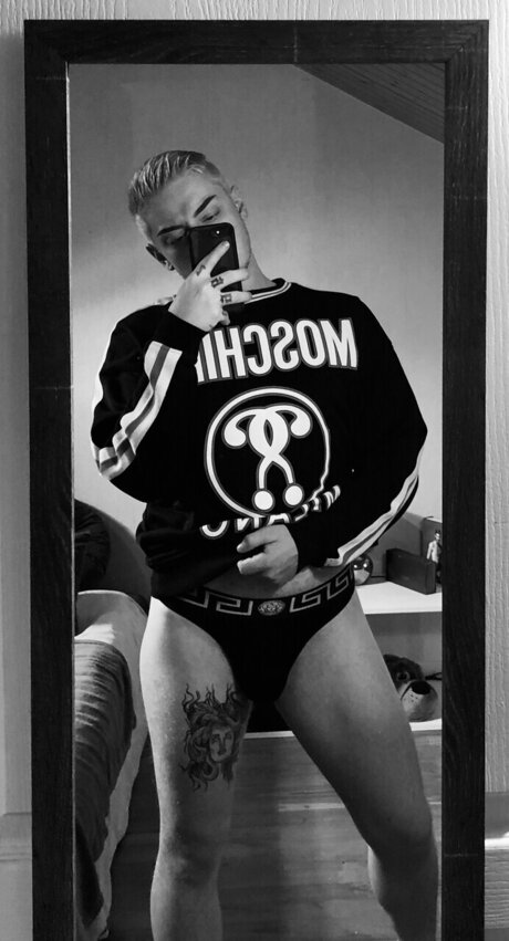 Belzebuth_ nude pornstar img