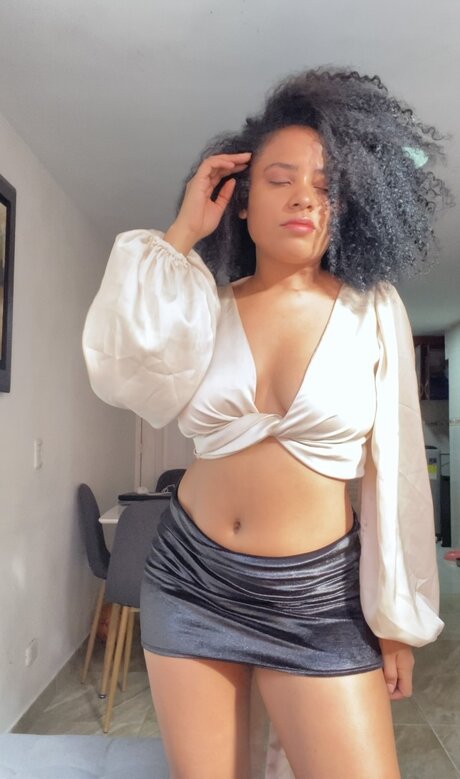 KarenNavf beautiful model img