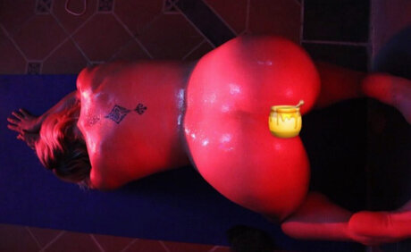 Que Hefner star xxx photos