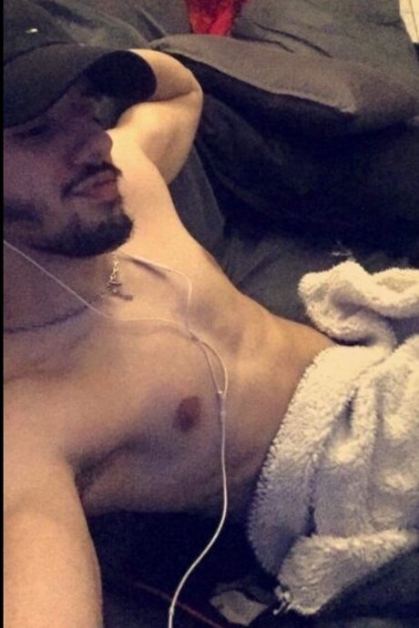 MA TRE REBEU_ pornographic model image