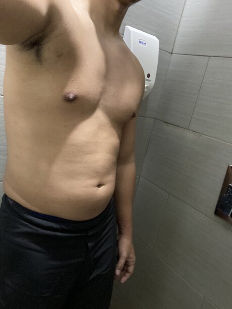 bearchaser model nude images