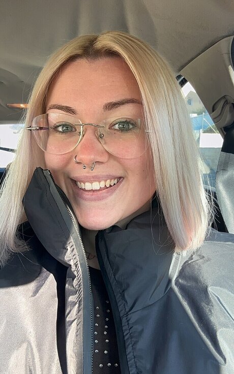 u17609310 perfect model image