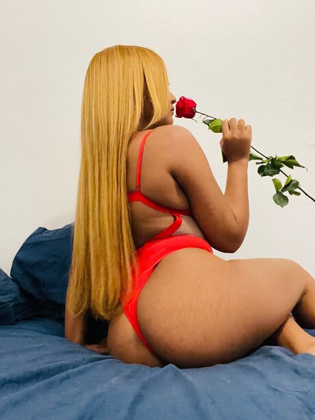 Privona model xxx pic