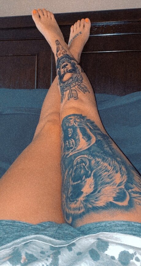 Tayler Deen model beautiful photos