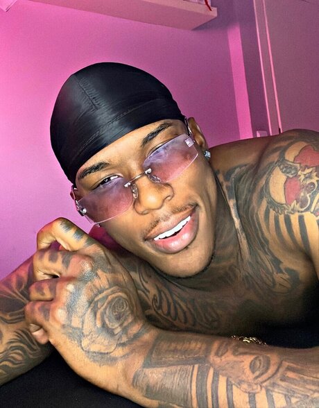 Parzze exclusive actress galleries